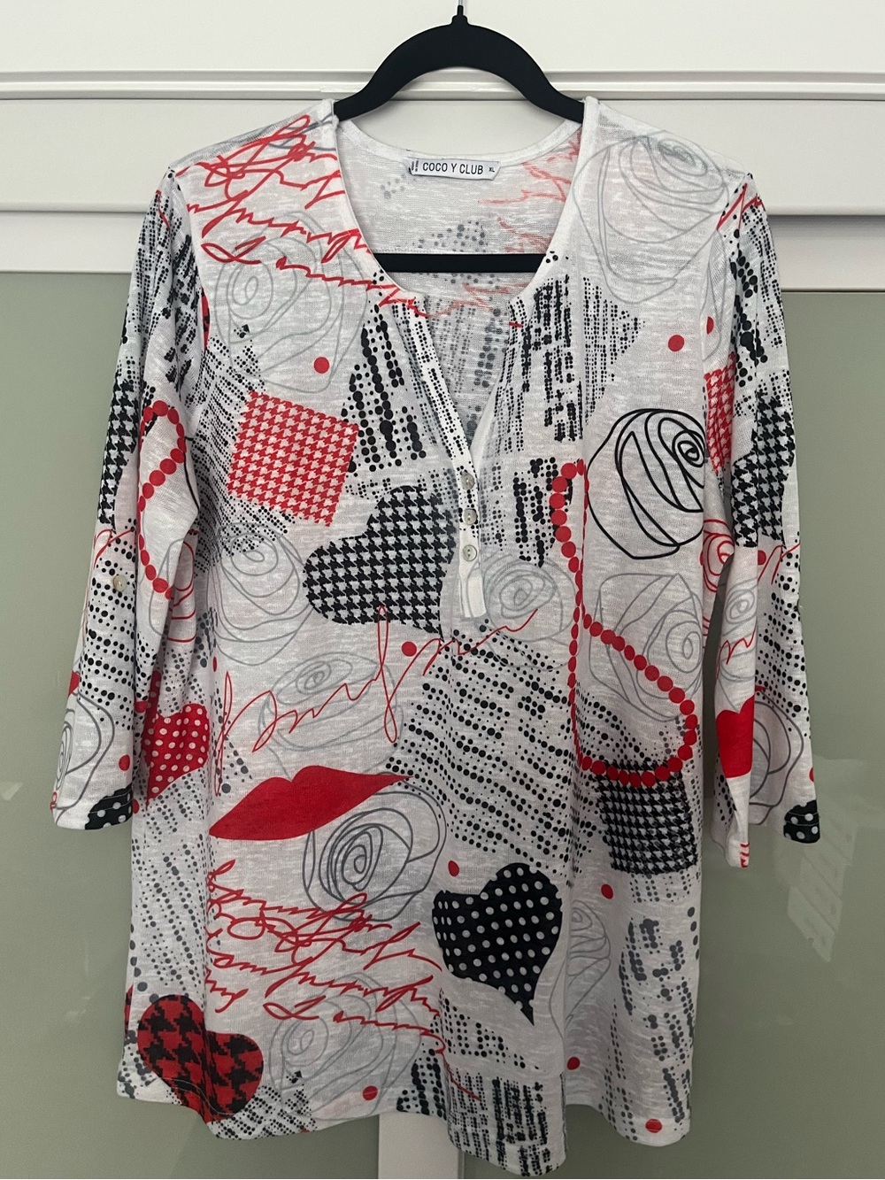 Red & Black Printed V-Neck Tunic